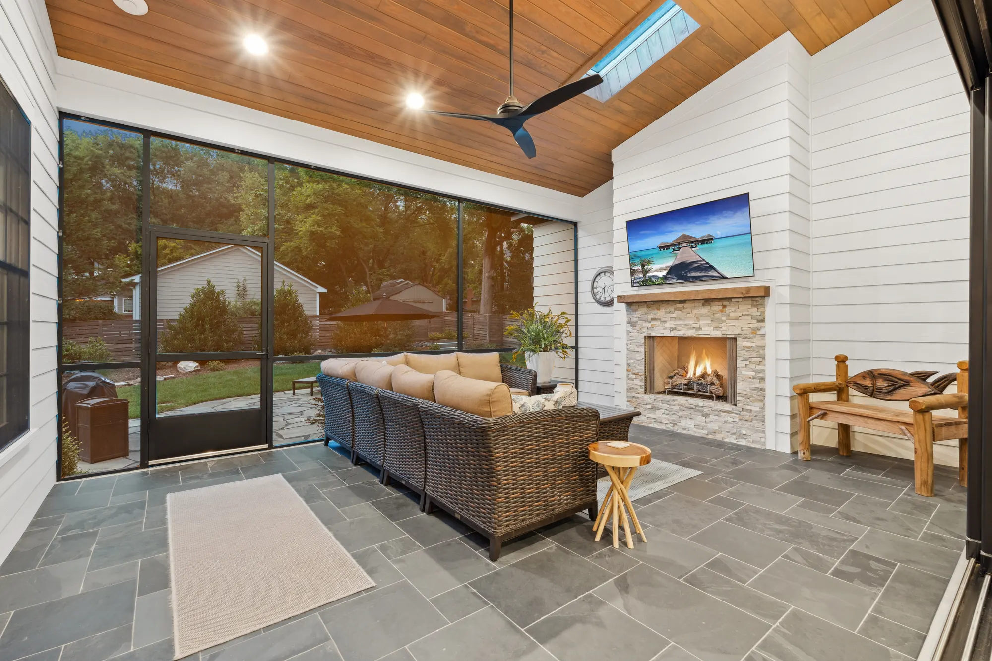 1111 Rosewood Circle, photo 13
