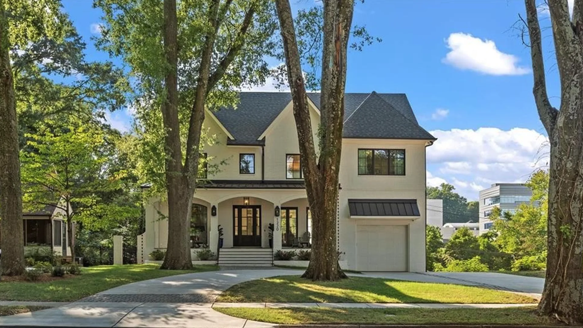 1220 S Kings Drive, Charlotte, NC 28207