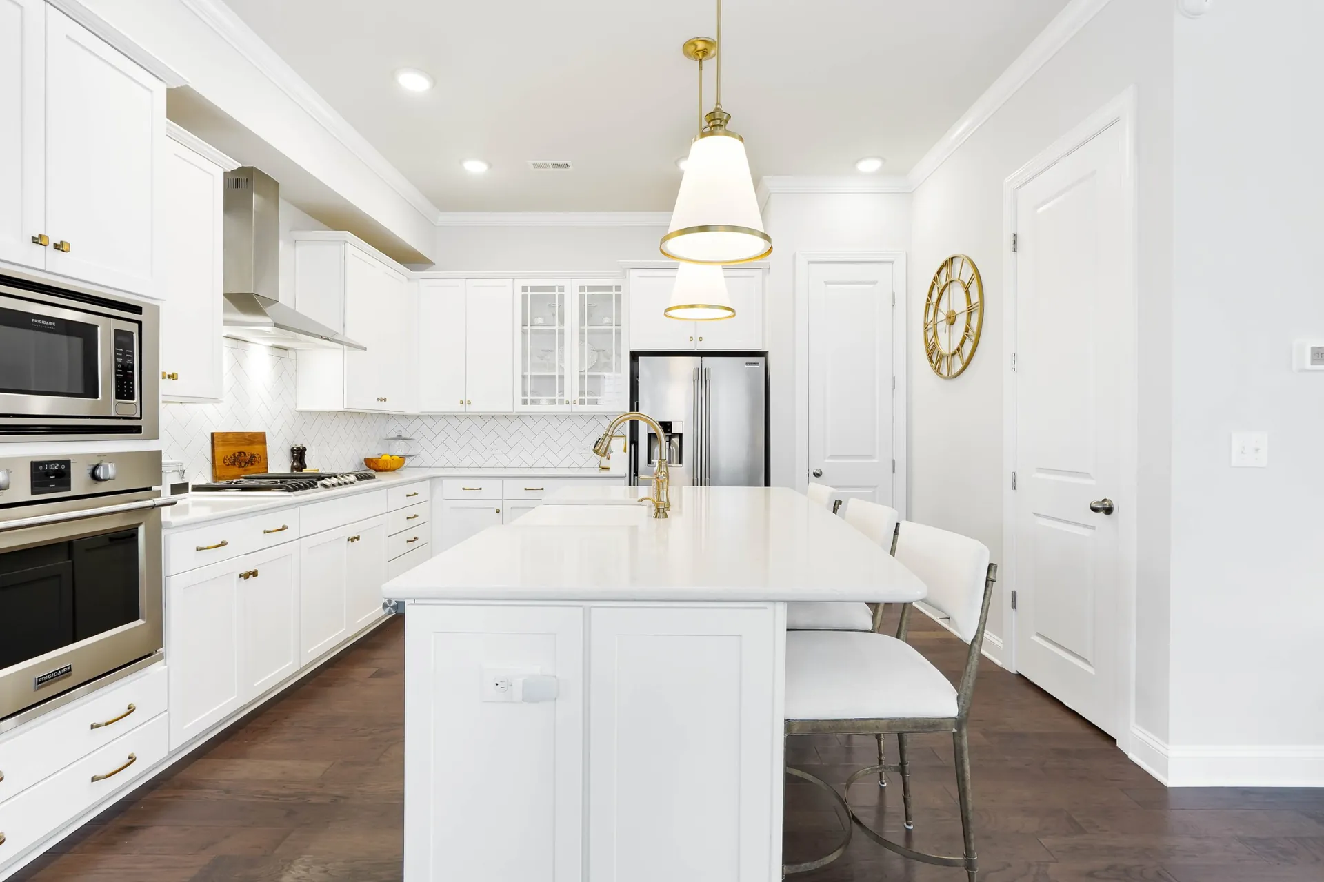 432 Belton Street, photo 2